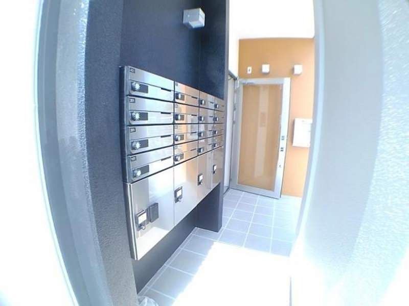 Modern 1LDK Apartment in Uruma City, Okinawa - 42.59 sqm - Thumbnail 2