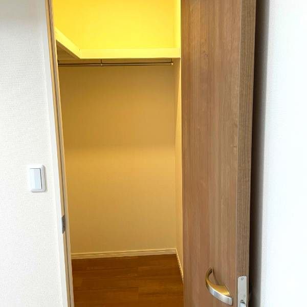 Modern 1K Apartment for Rent in Naha City, Okinawa - Thumbnail 3