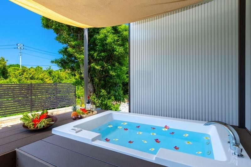 2020 Built 3LDK House with Jacuzzi in Motobu Okinawa - Thumbnail 3