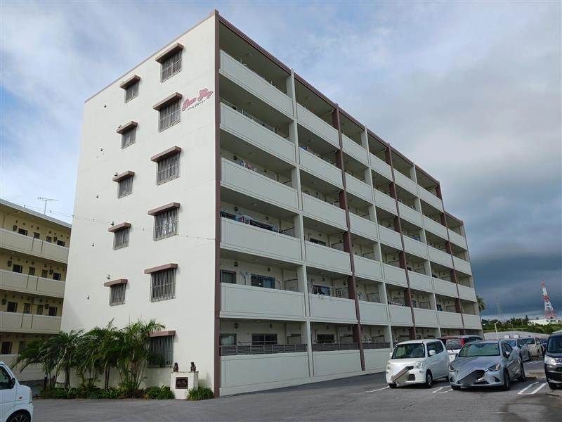 Modern 1LDK Apartment for Rent in Uruma City, Okinawa - Thumbnail 2