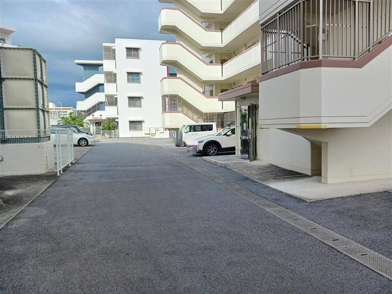 Modern 1LDK Apartment for Rent in Uruma City, Okinawa - Thumbnail 4