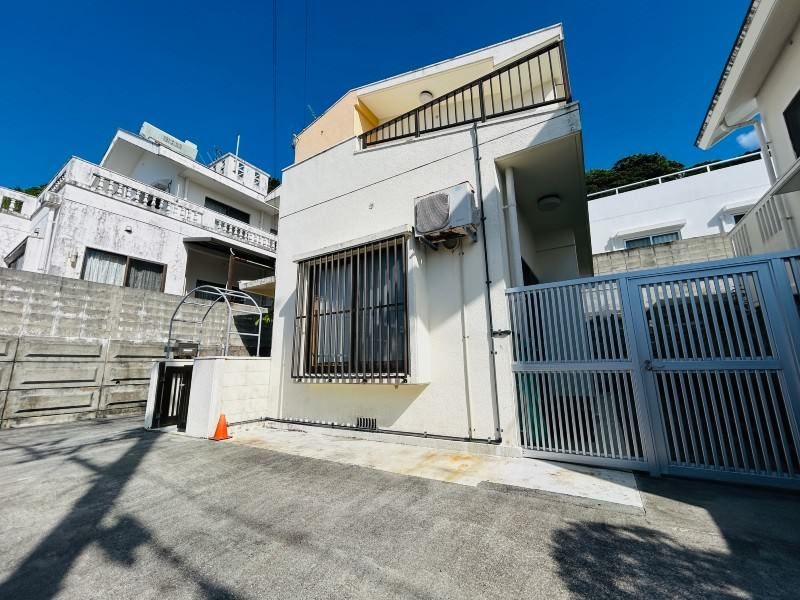 3LDK Ocean View House in Uruma, Okinawa with 3 Parking - Thumbnail 3