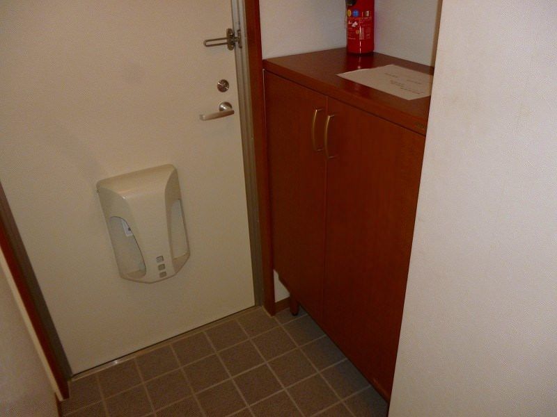 2LDK Corner Apartment for Rent in Haebaru, Okinawa - Thumbnail 2