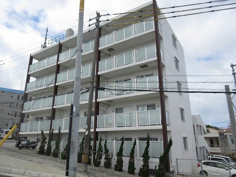 2LDK Apartment for Rent in Urasoe City, Okinawa - Thumbnail 2