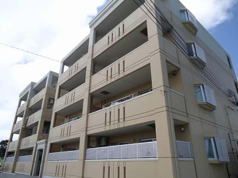 3LDK Apartment for Rent in Yaese-cho, Okinawa with Free Internet - Thumbnail 2