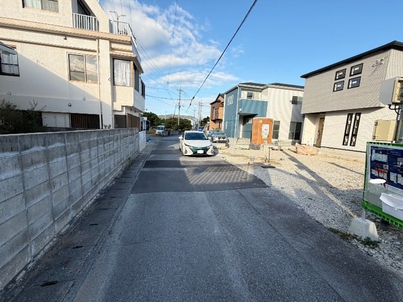 New 4LDK House in Uruma City, Okinawa with ZEH Spec & 2 Car Parks - Thumbnail 4