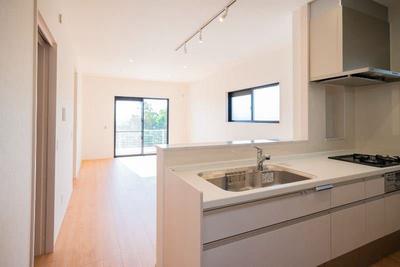 New RC House in Gaja with 4 Car Parks — Image 3, Nishihara, Okinawa