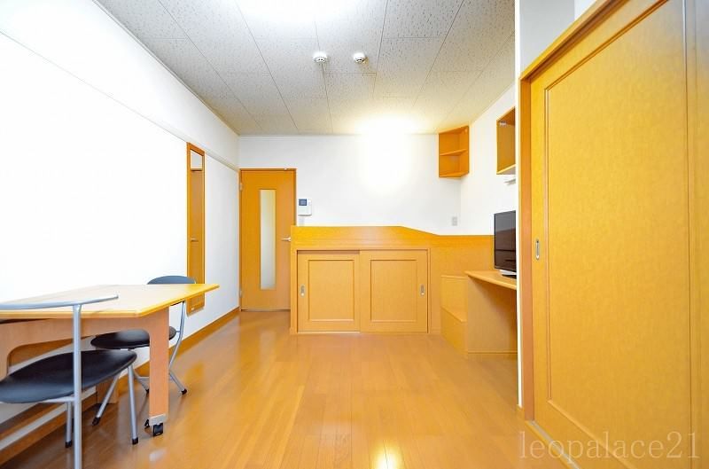 Leopalace TOMO Furnished 1K Apartment for Rent in Uruma, Okinawa - Thumbnail 3