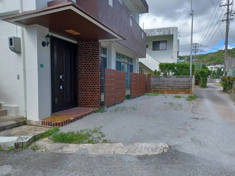 Renovated 2LDK House for Rent in Nago City, Okinawa - Thumbnail 2