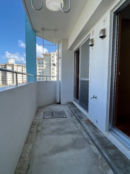 2LDK Corner Apartment for Rent in Uruma City, Okinawa - Thumbnail 3