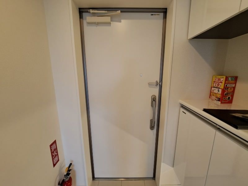 2LDK Ocean View Apartment for Rent in Chatan Town, Okinawa - Image 1