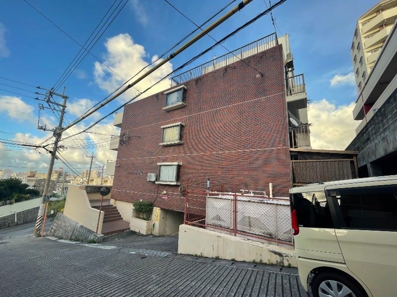 2LDK Apartment for Sale in Koroku, Naha City, Okinawa - Thumbnail 4