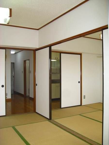 Pet-Friendly 3DK Apartment for Rent in Urasoe, Okinawa - Thumbnail 3