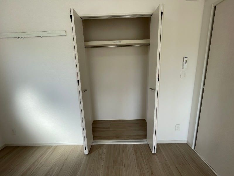 New 2026 2LDK Apartment in Uruma, Okinawa with Parking & Auto-Lock - Thumbnail 4