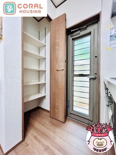 New 4LDK House in Okinawa City with Garden and Parking - Thumbnail 3