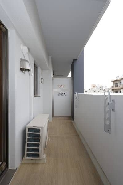 1LDK Apartment for Rent in Naha, Okinawa with Free Internet - Image 1