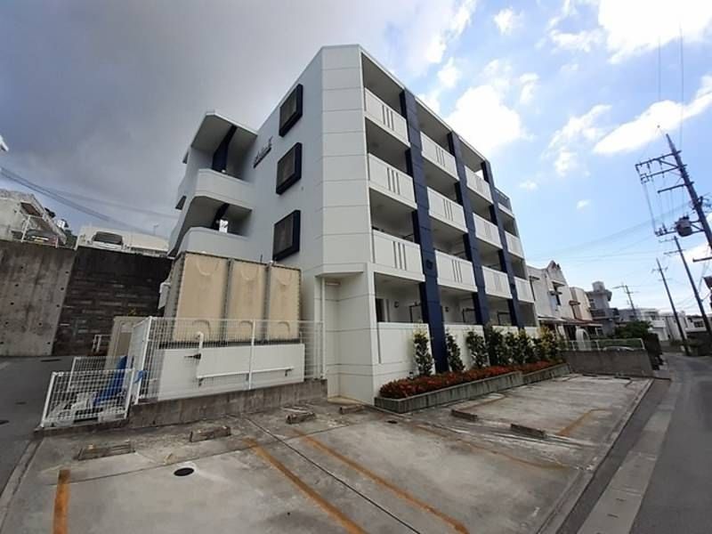 1DK Apartment for Rent in Urasoe, Okinawa - Thumbnail 2