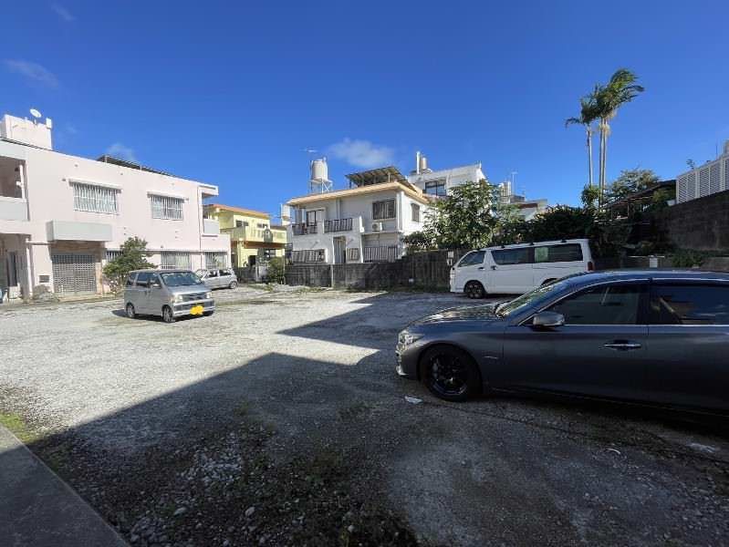 Rental Parking Space in Ginowan Okinawa with Garage Certificate - Thumbnail 2