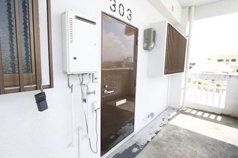 2DK Apartment for Rent in Urasoe Nishihara, Okinawa - Thumbnail 2