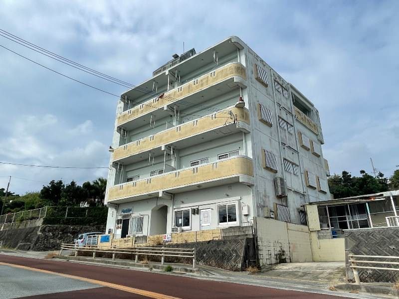 Sea View 2LDK Apartment for Rent in Yaese Town, Okinawa - Thumbnail 2