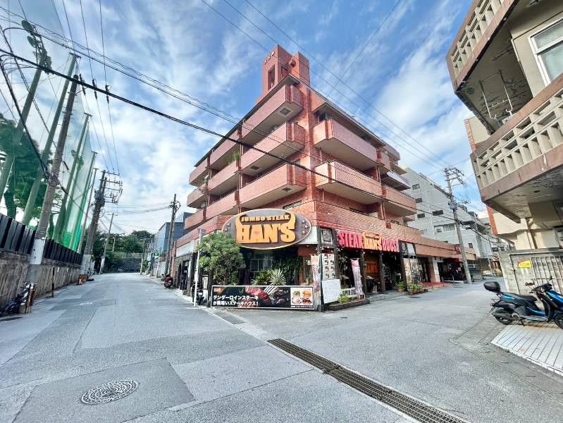 Renovated 2LDK Apartment with Balcony in Naha, Okinawa - Thumbnail 2