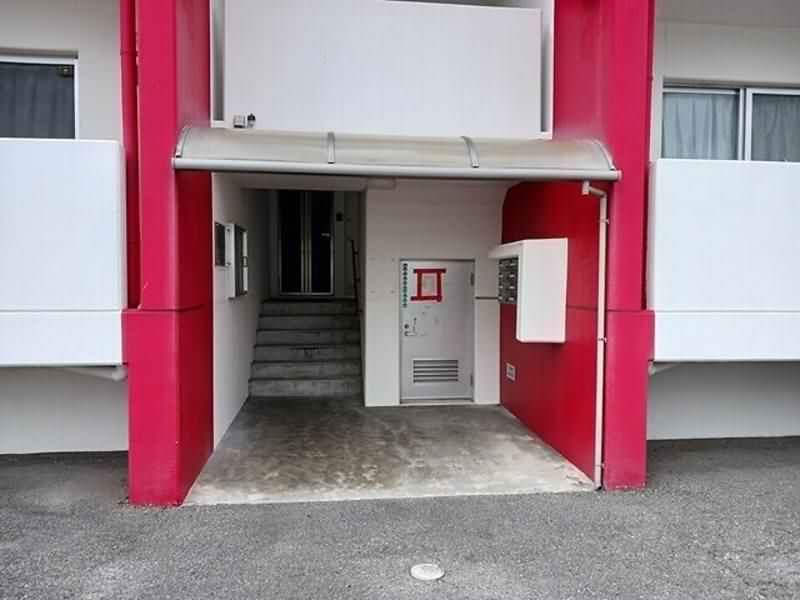 Pearl Vati 2DK Apartment for Rent in Yaese, Okinawa - Thumbnail 3