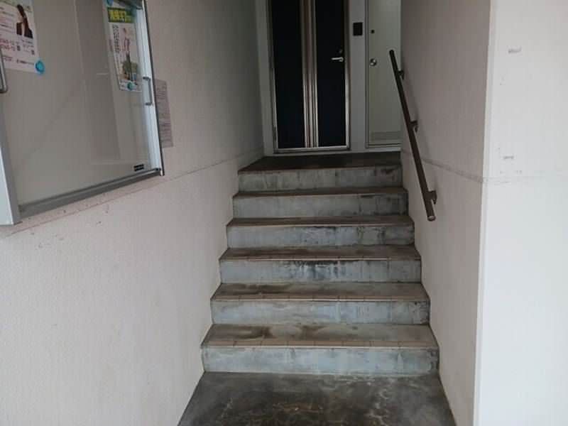 Pearl Vati 2DK Apartment for Rent in Yaese, Okinawa - Thumbnail 4