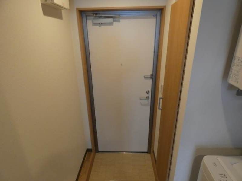 New 1K Apartment for Rent in Naha, Okinawa with Free Internet - Thumbnail 2