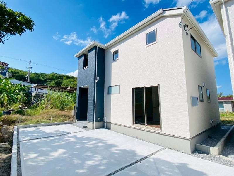 New 2025 3LDK House for Sale in Uruma City, Okinawa - Thumbnail 2