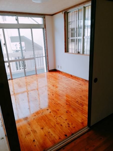 Maison Kubota 2LDK Apartment for Rent in Okinawa City - Thumbnail 4