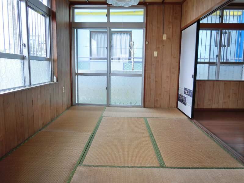 2DK Apartment for Rent in Ginowan City, Okinawa - Thumbnail 3