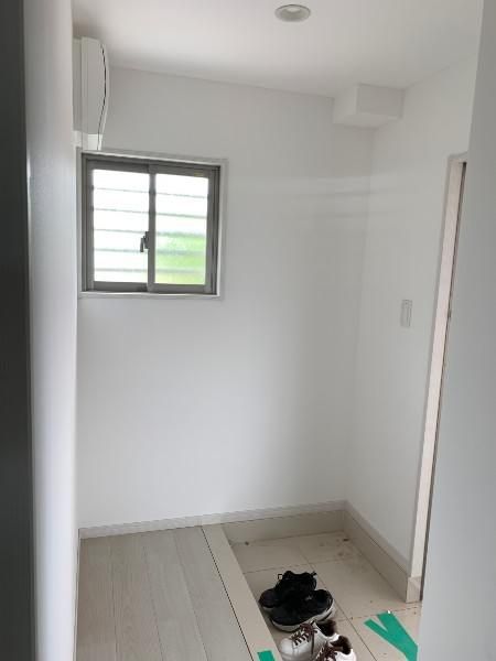 Modern 1K Apartment for Rent in Nakagusuku Village, Okinawa - Thumbnail 4