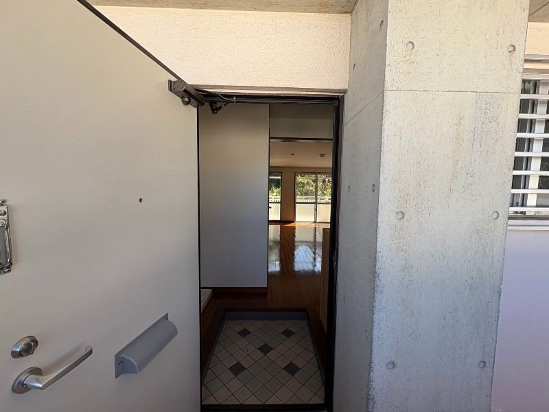 1R Apartment for Rent in Tomigusuku, Okinawa with Free Parking - Thumbnail 3