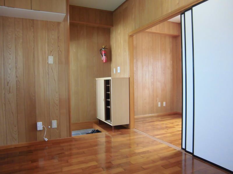 2DK Apartment for Rent in Nanjo City, Okinawa - No Key Money - Thumbnail 4