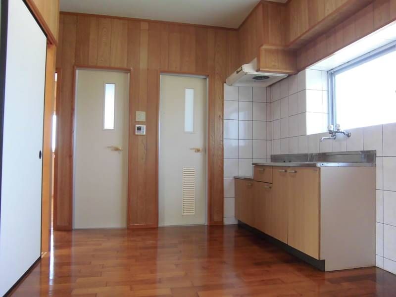 2DK Apartment for Rent in Nanjo City, Okinawa - No Key Money - Thumbnail 3