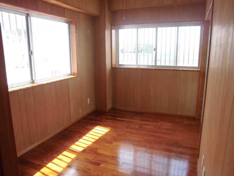 2DK Apartment for Rent in Nanjo City, Okinawa - No Key Money - Thumbnail 2