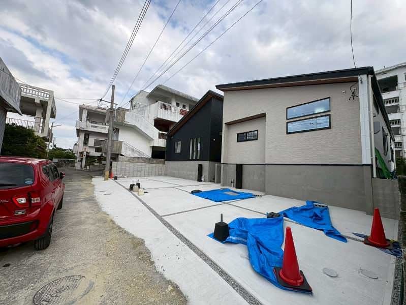 New 4LDK Single-Story House for Sale in Ginowan, Okinawa - Thumbnail 2