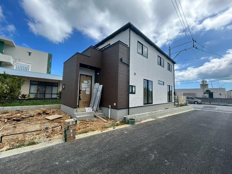 New 4LDK House in Uruma City with 96.05㎡ Floor Space - Thumbnail 2