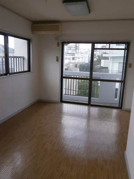 1R Apartment for Rent in Ginowan, Okinawa - 26.4 sqm - Main Image