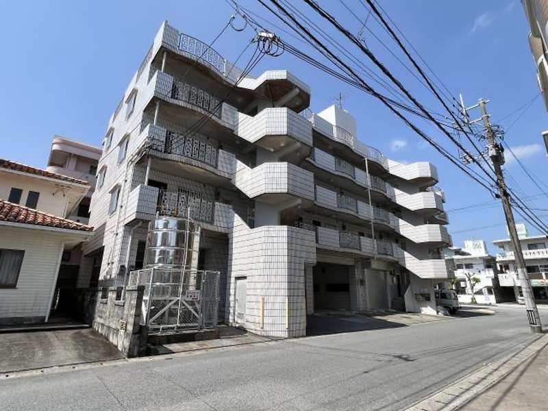 3DK Apartment for Rent in Nishihara Town, Okinawa - Thumbnail 2