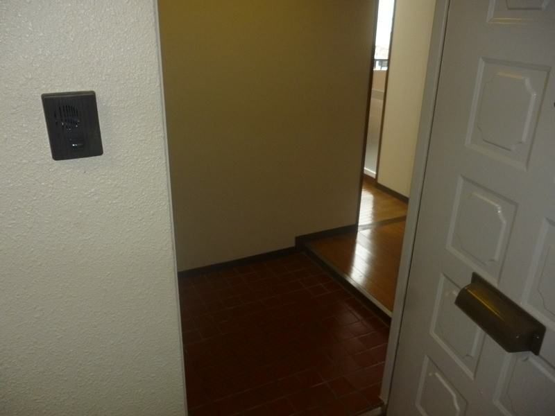Pet-Friendly 2LDK Apartment for Rent in Naha City, Okinawa - Thumbnail 3