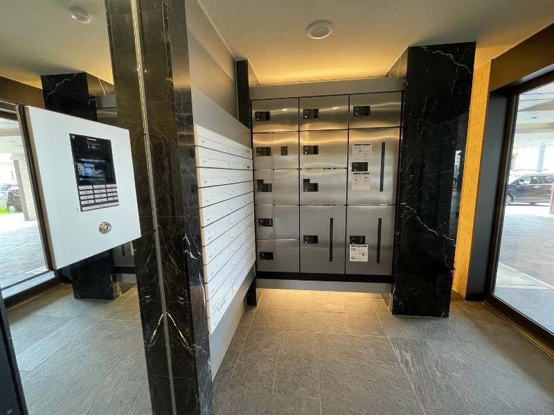 Modern 3LDK Apartment for Rent in Okinawa City, Wing Chaté Kôsha - Thumbnail 4