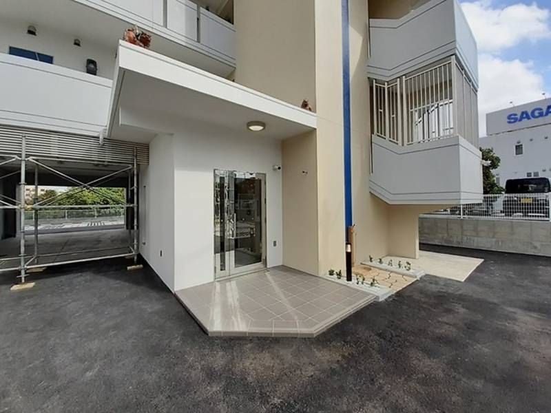 Modern 1LDK Apartment for Rent in Naha, Okinawa - Pet Friendly - Thumbnail 3