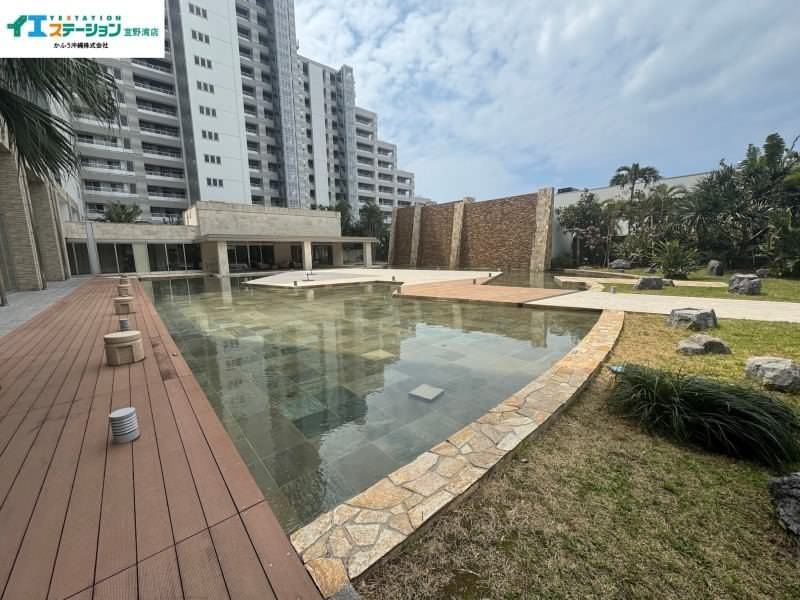3LDK Apartment for Sale in Chatan, Okinawa with Ocean View - Thumbnail 4