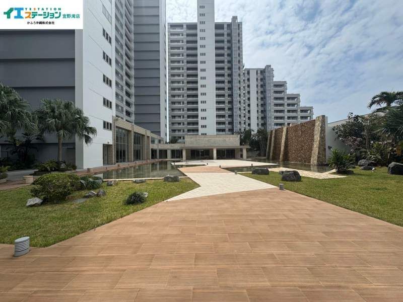 3LDK Apartment for Sale in Chatan, Okinawa with Ocean View - Thumbnail 3