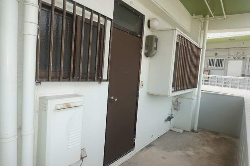 Maison Castle 2DK Apartment for Rent in Ginowan, Okinawa - Thumbnail 3