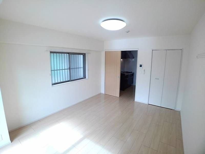 1K Apartment for Rent in Ginowan City, Okinawa - Thumbnail 3