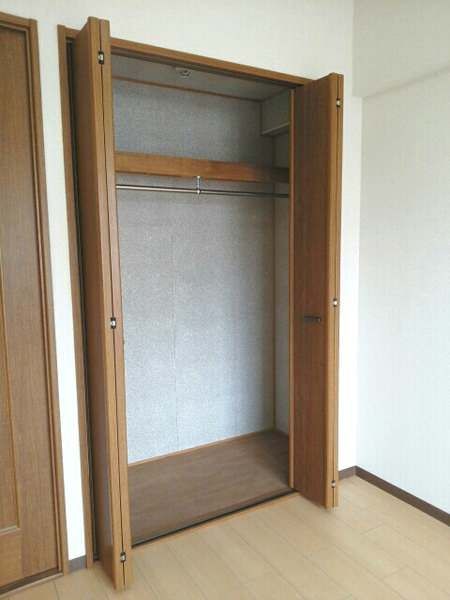 SR Palace 2LDK Apartment for Rent in Tomigusuku, Okinawa - Thumbnail 4