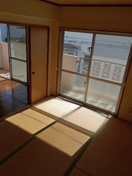 3DK Apartment for Rent in Yomitan Village, Okinawa - Thumbnail 4