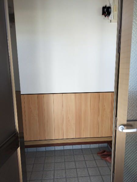 Spacious 2LDK Apartment for Rent in Okinawa City's Kogen - Thumbnail 4